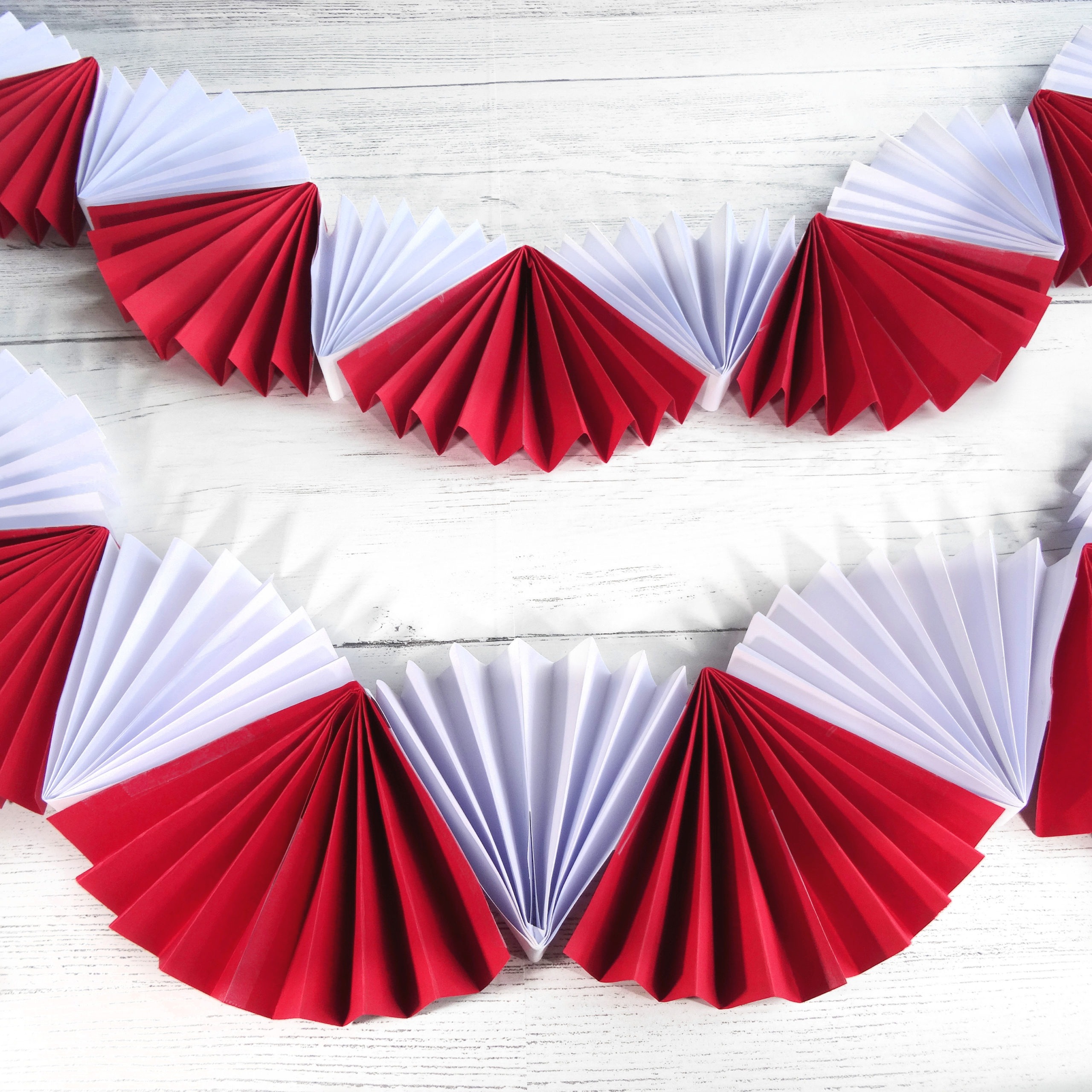 Easy DIY Canada Day Paper Garland - Champagne and Sugarplums