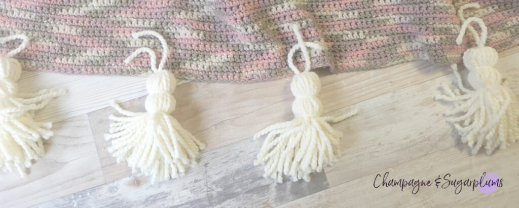 DIY Hygge Inspired Blanket Tassels - Cozy Christmas Blanket 