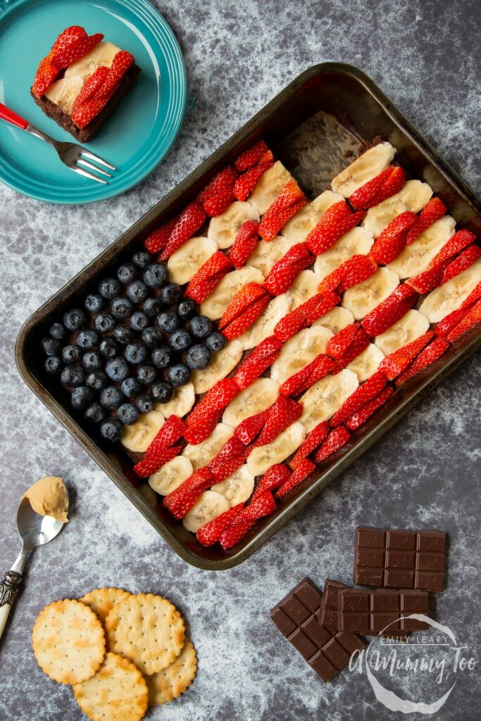 4th July Brownie Flag with Peanut Butter Fruit - A Mummy Too