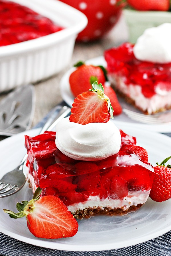 Easy Strawberry Pretzel Salad Recipe - Home Cooking Memories