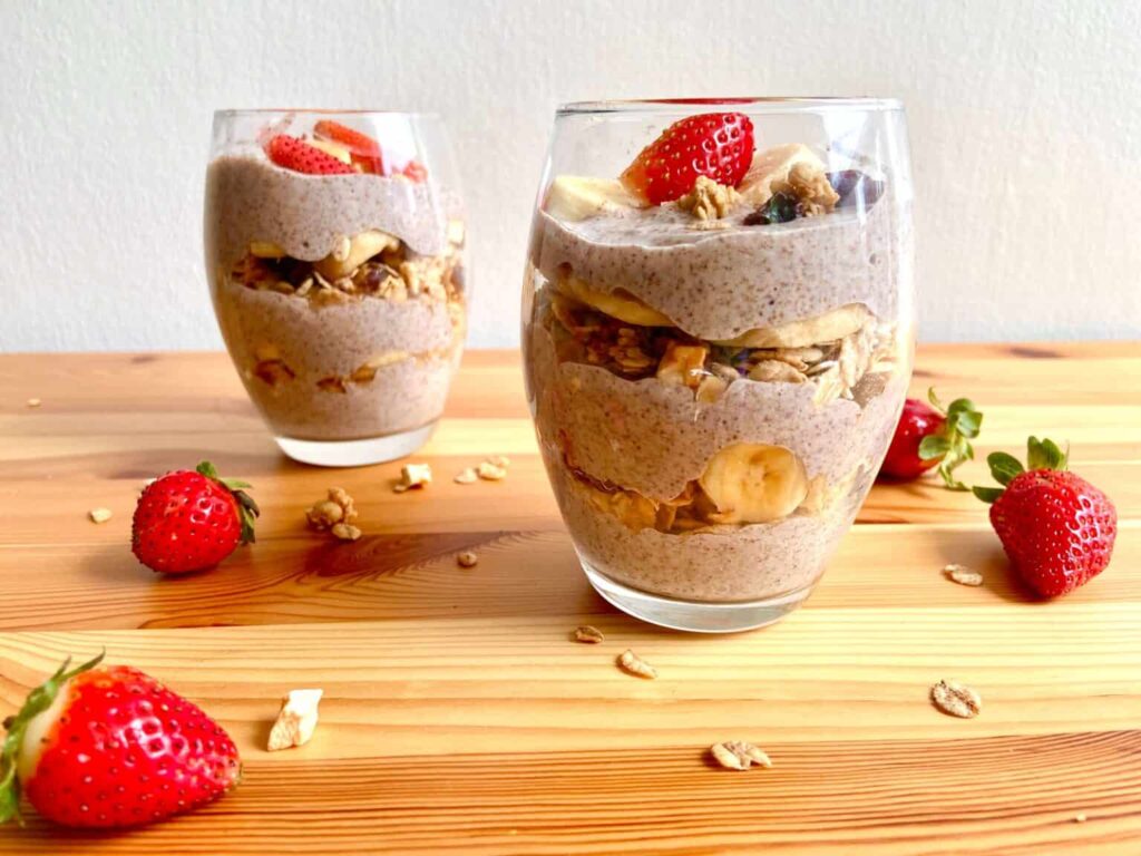 Vegan Parfait Cups - Strawberry Banana Chia Seed Parfait - Yum Vegan