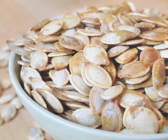 pumpkin spice roasted pumpkin seeds by champagne and sugarplums