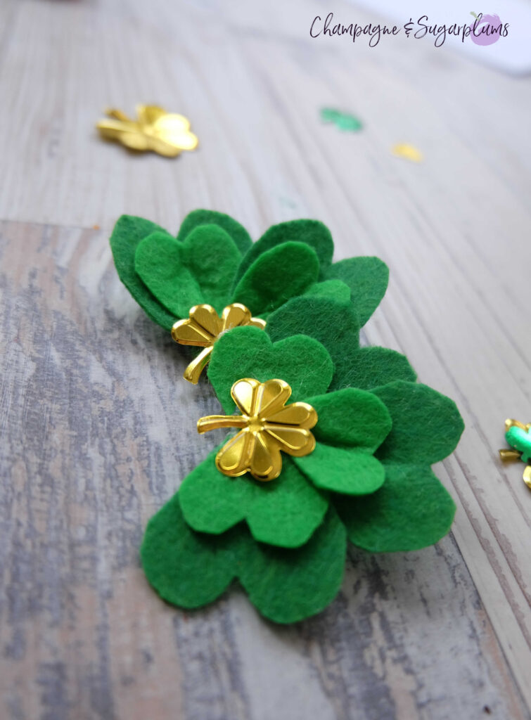 How to Make a Simple Felt Shamrock by Champagne and Sugarplums