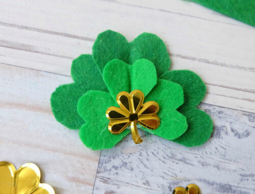 How to Make a Simple Felt Shamrock