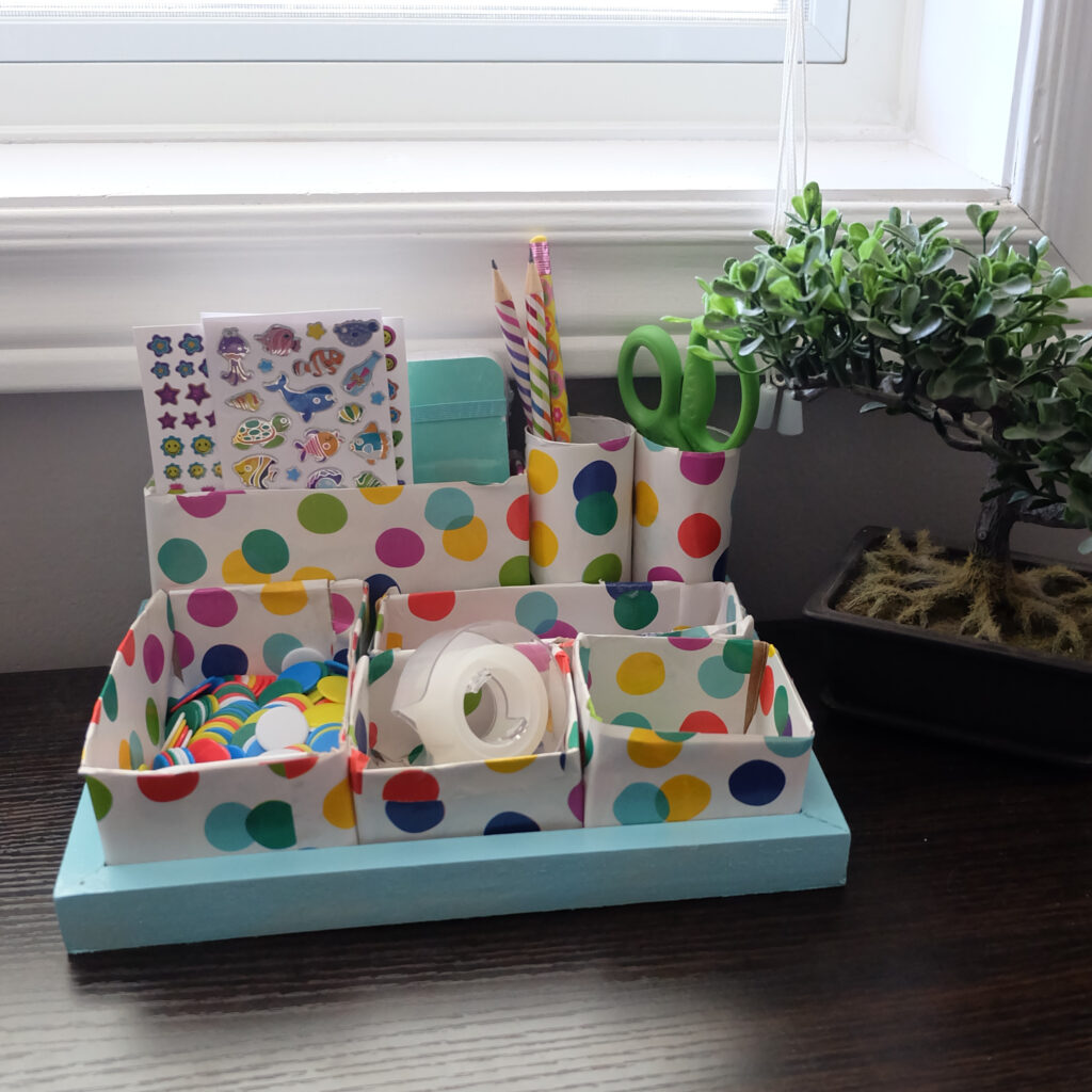 Easy Desk Top Organizer [Dollar Store Crafts] by Champagne and Sugarplums